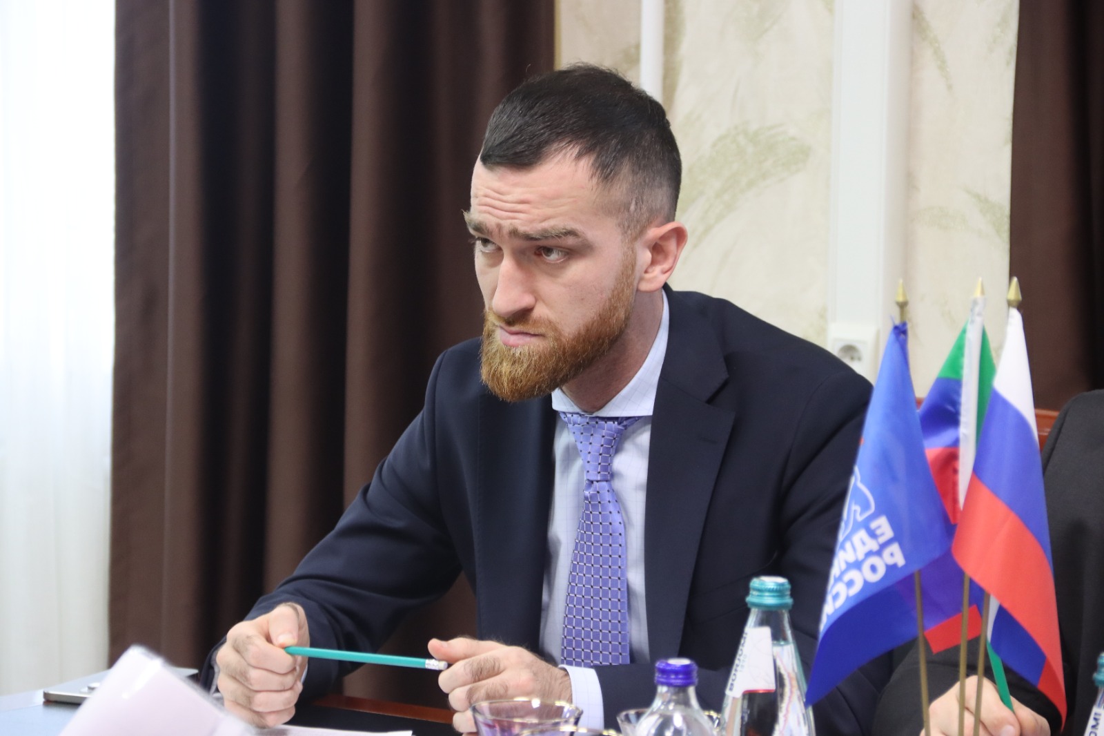 Все вопросы на контроле. Темирлан Абуталимов провел прием граждан в Хасавюртовском районе